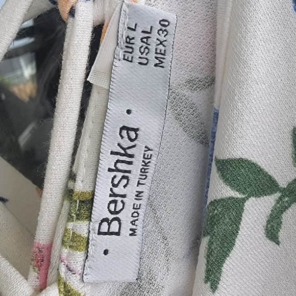 Berska Floral Maxi Tie Back Maxi Dress - Picture 6 of 7